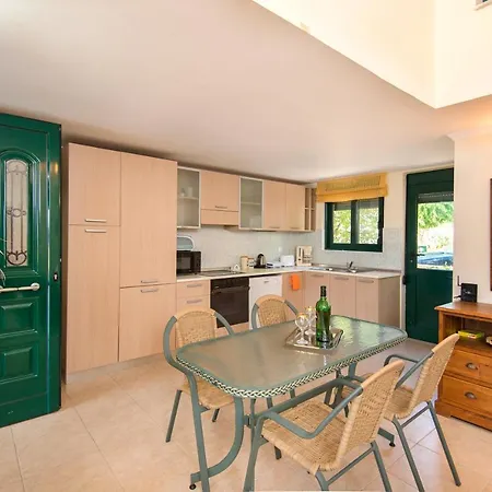 Theretra Kiotari Villa