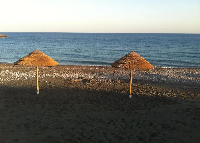 Willa Theretra Kiotari *