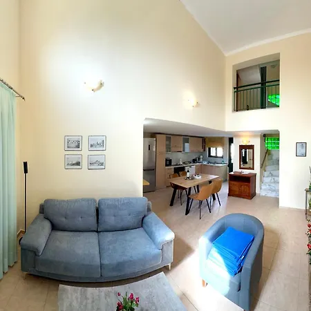 Vila Theretra Kiotari *